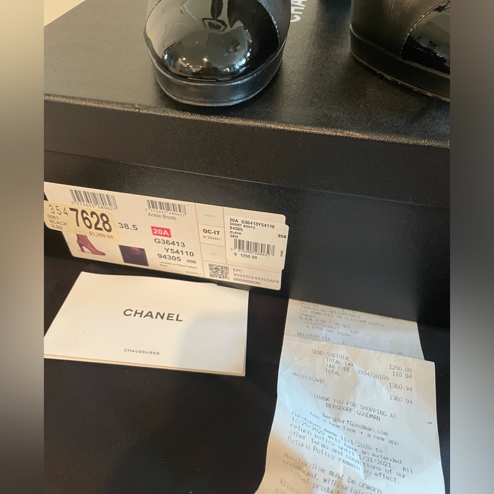 Chanel Lambskin & Patent pull on ankle boots. Ref. G36413 Y54110 94305. Sz. 38.5 - Picture 10 of 11